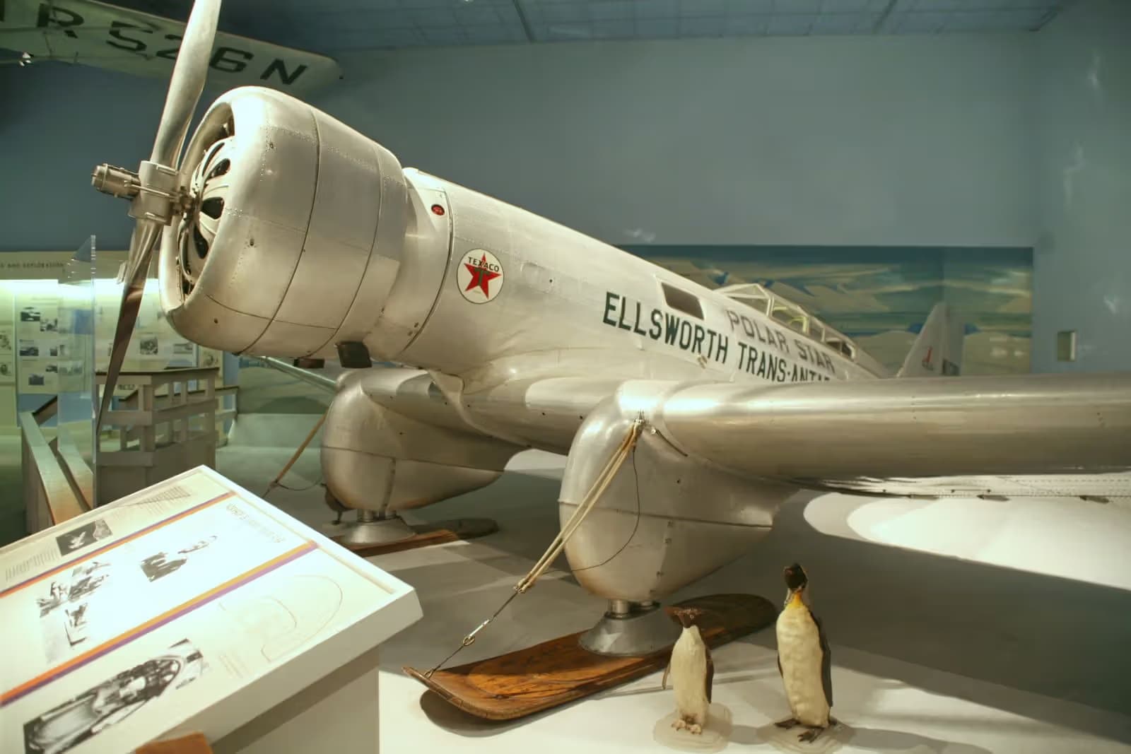 Unidentified — Single-engine aircraft
