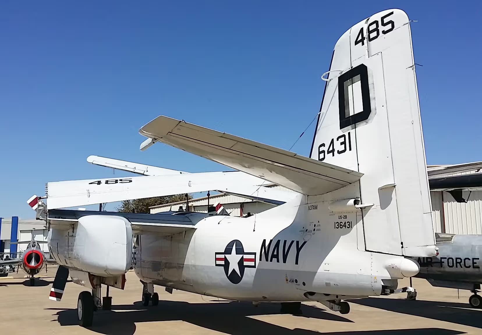 N37AM — Twin-engine aircraft