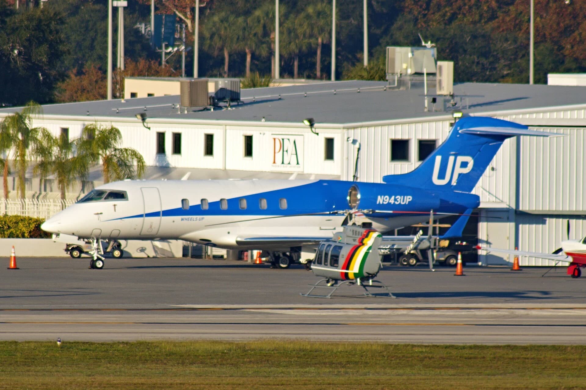 N943UP — Bombardier
