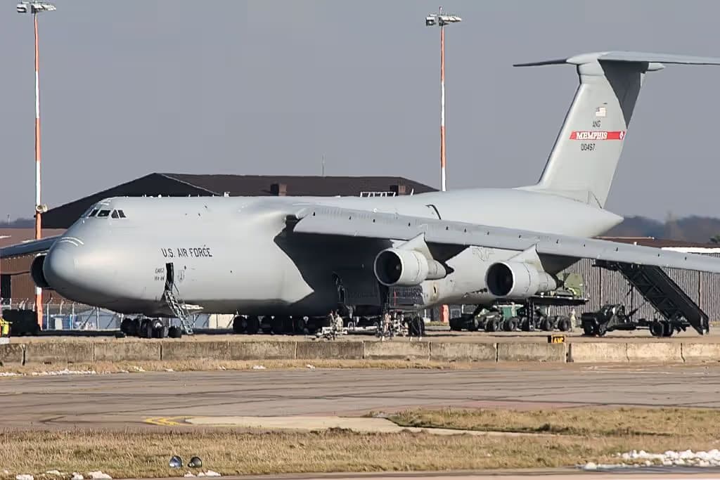 Unidentified — Lockheed