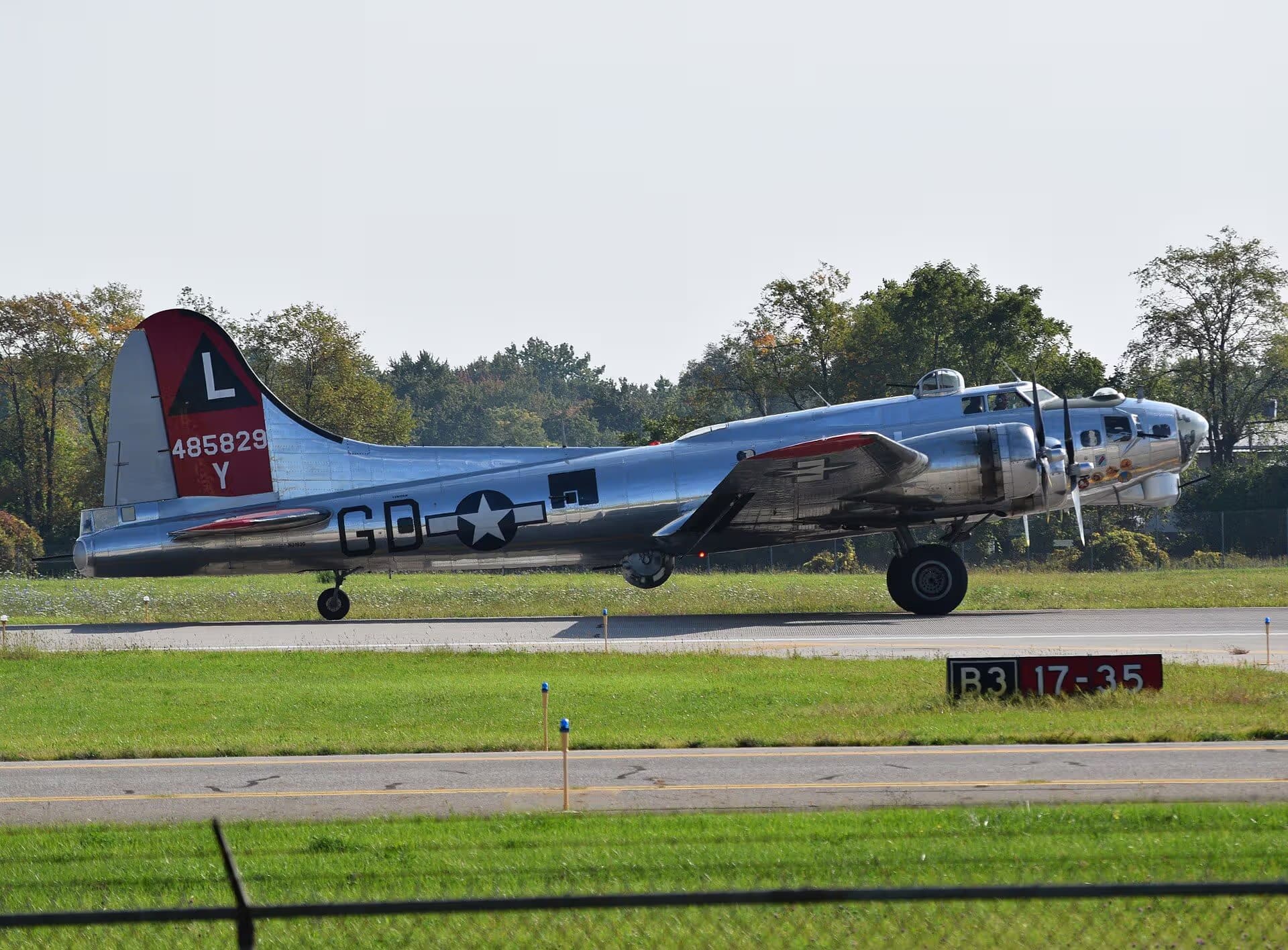 Unidentified — Aircraft