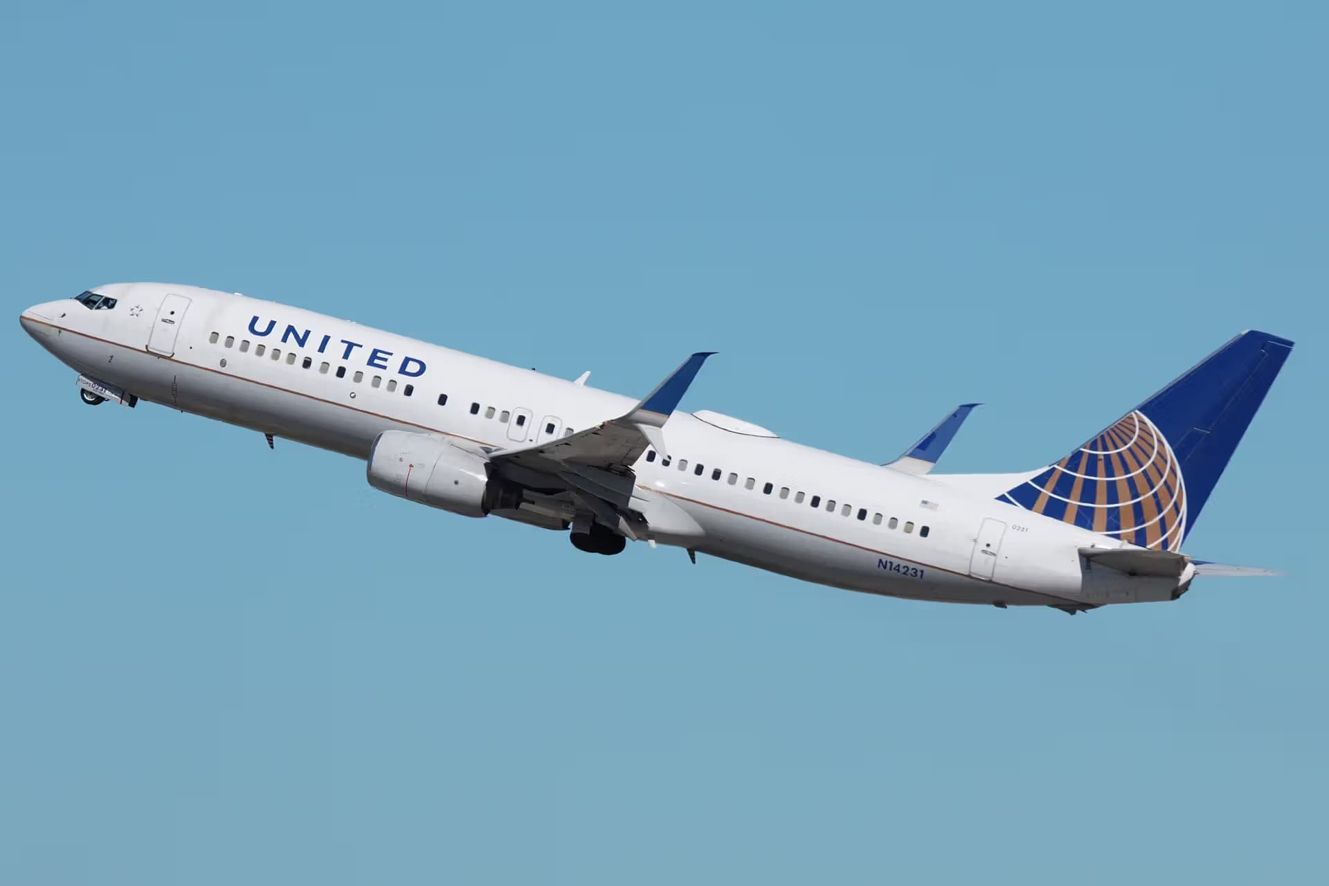 N14231 — Twin-engine aircraft