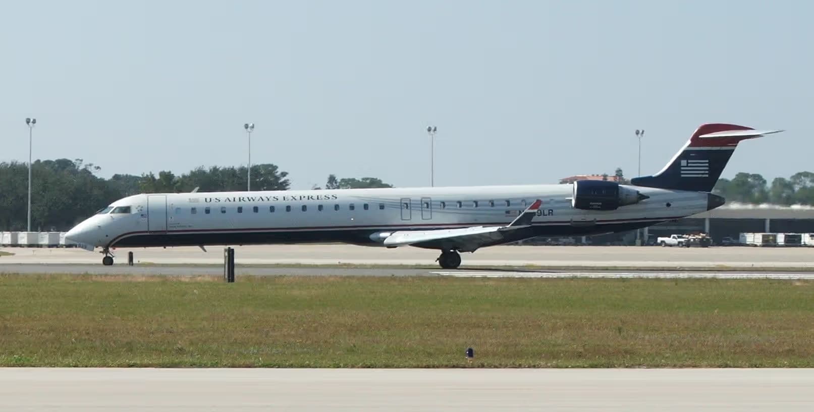 N939LR — Bombardier