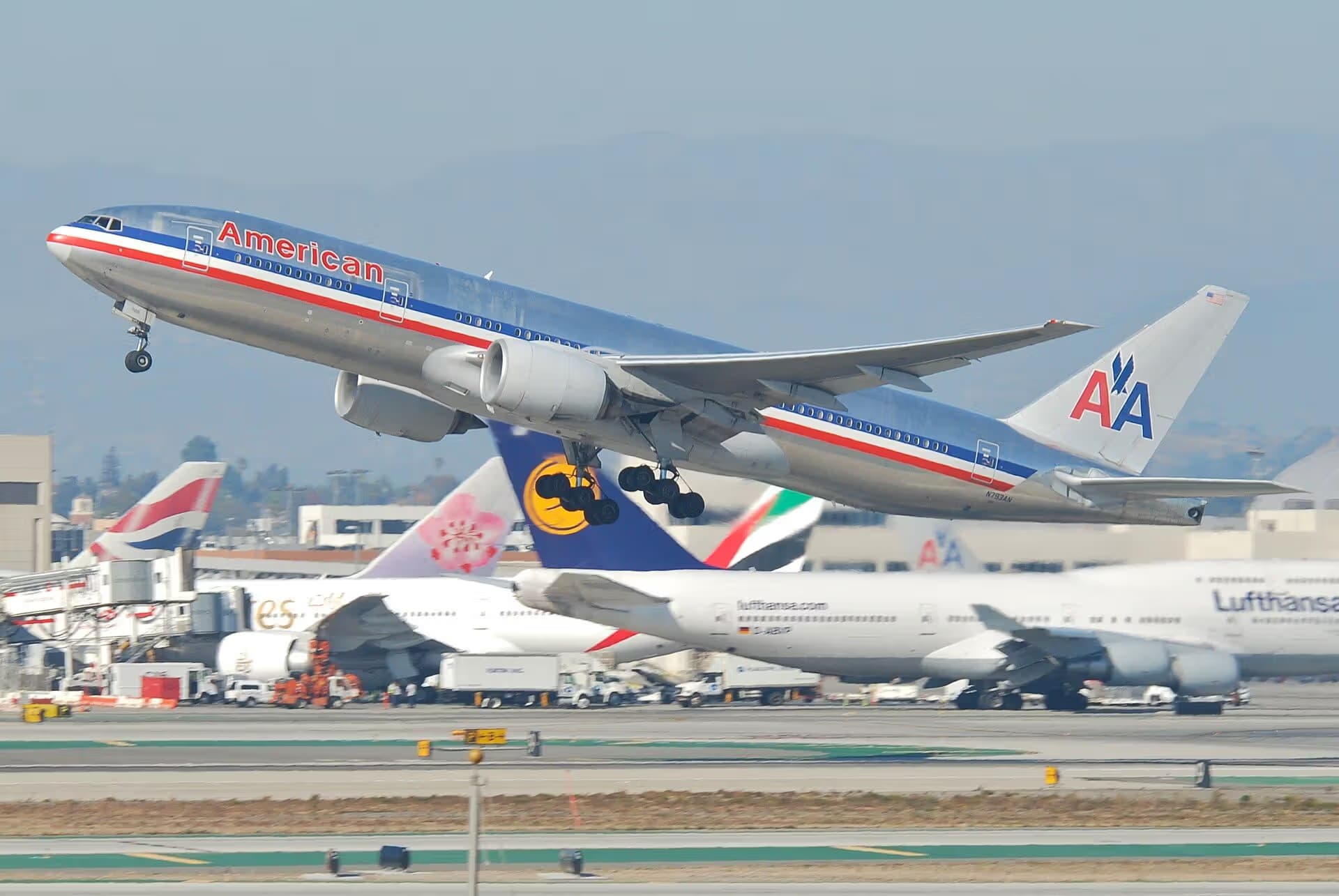 N793AN — Twin-engine aircraft