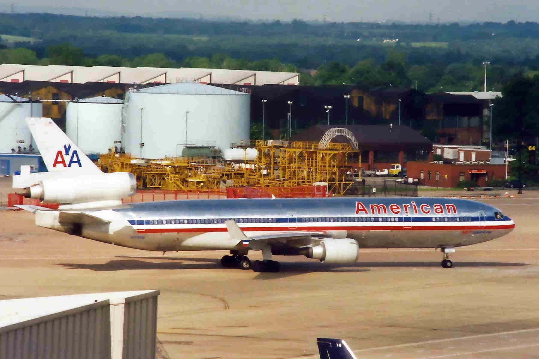 N1750B — Aircraft