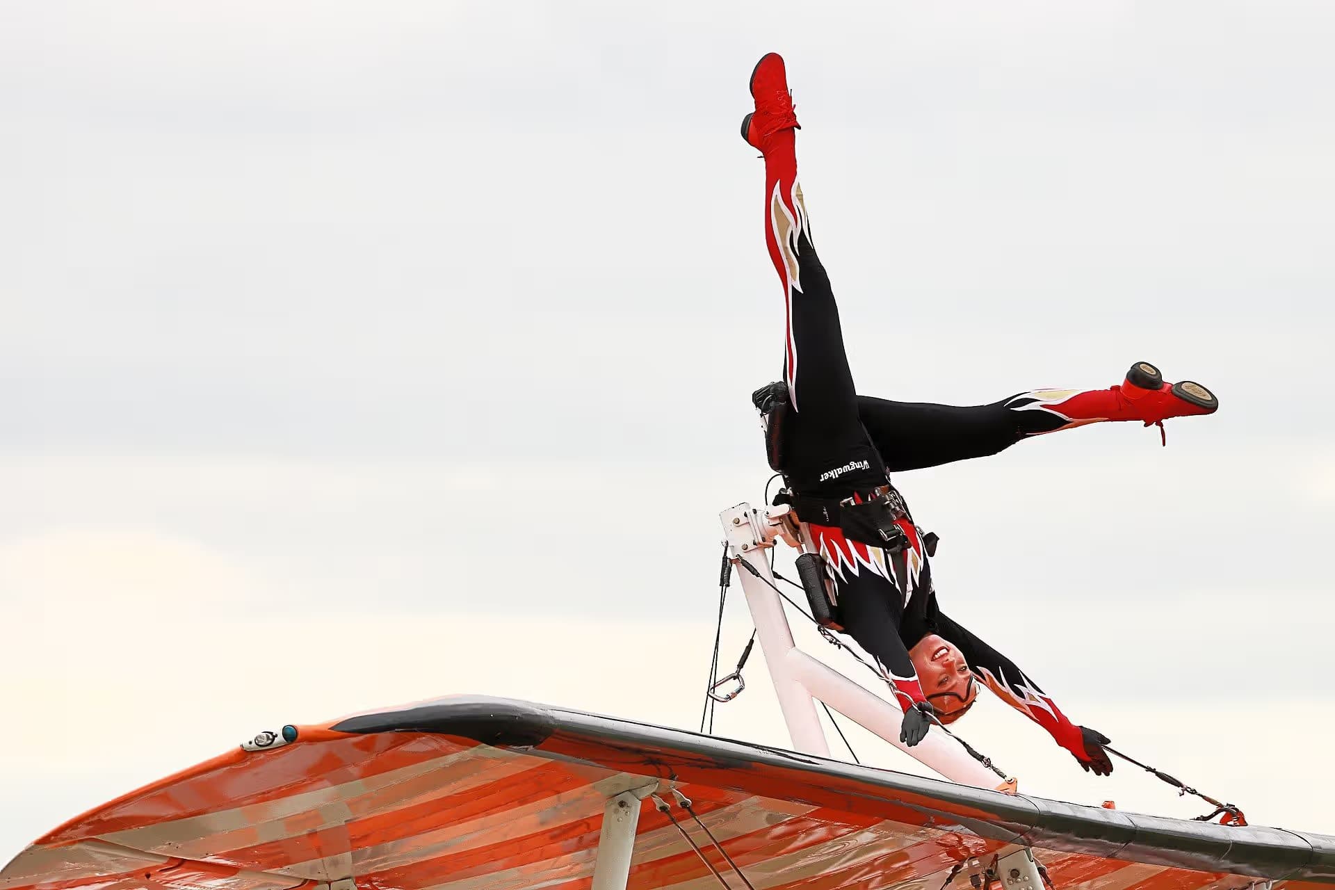 N74189 — Glider