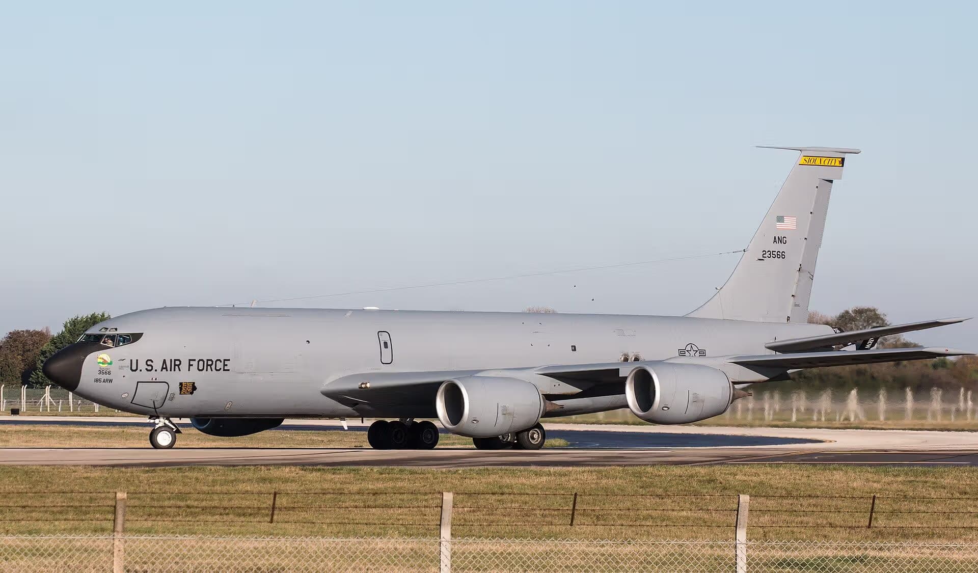 Unidentified — Boeing