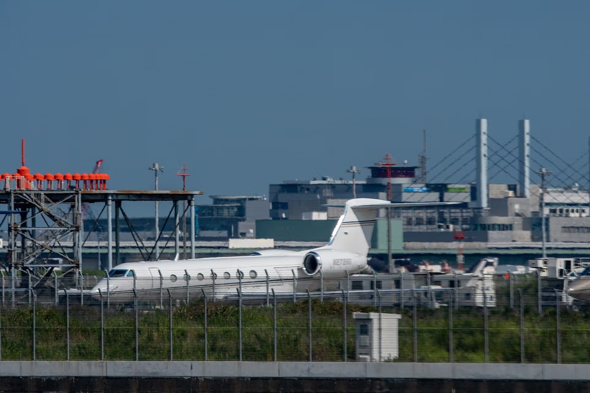 N272BG — Business jet