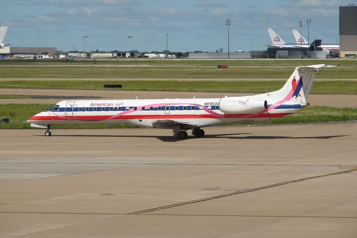 N690AE — Embraer