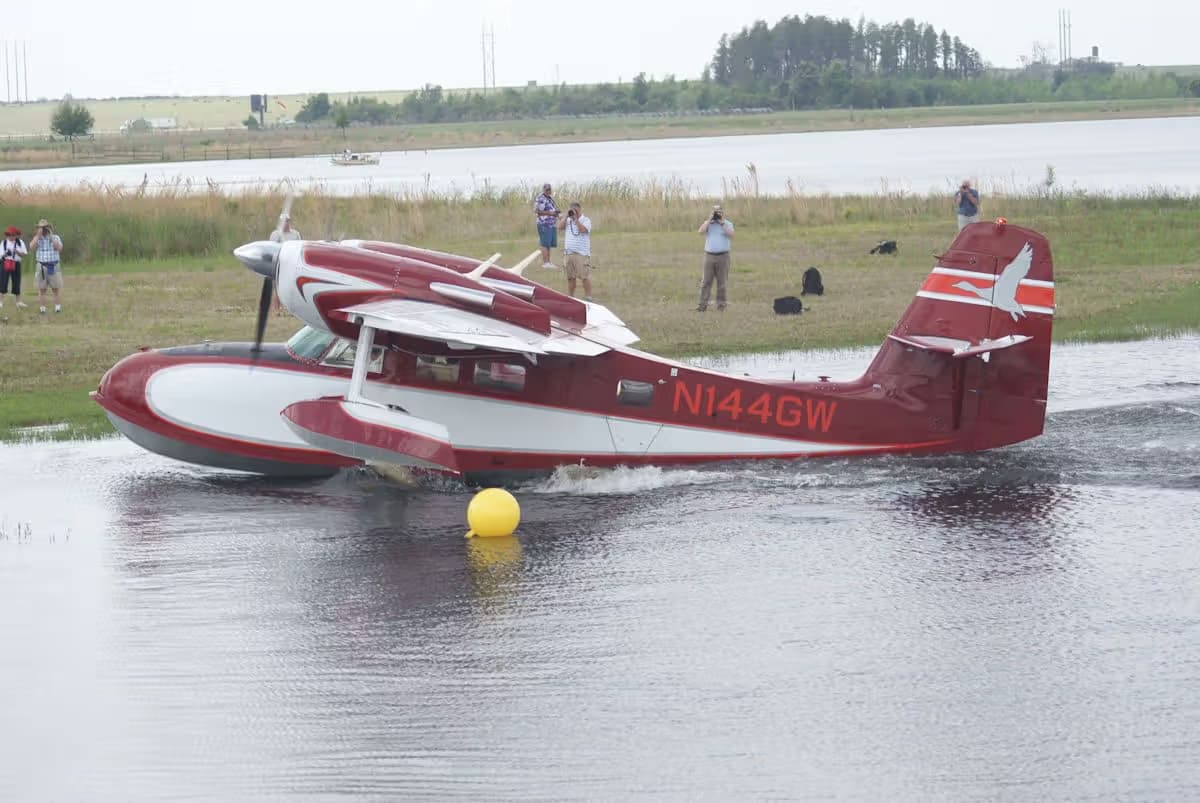 N144GW — Twin-engine aircraft