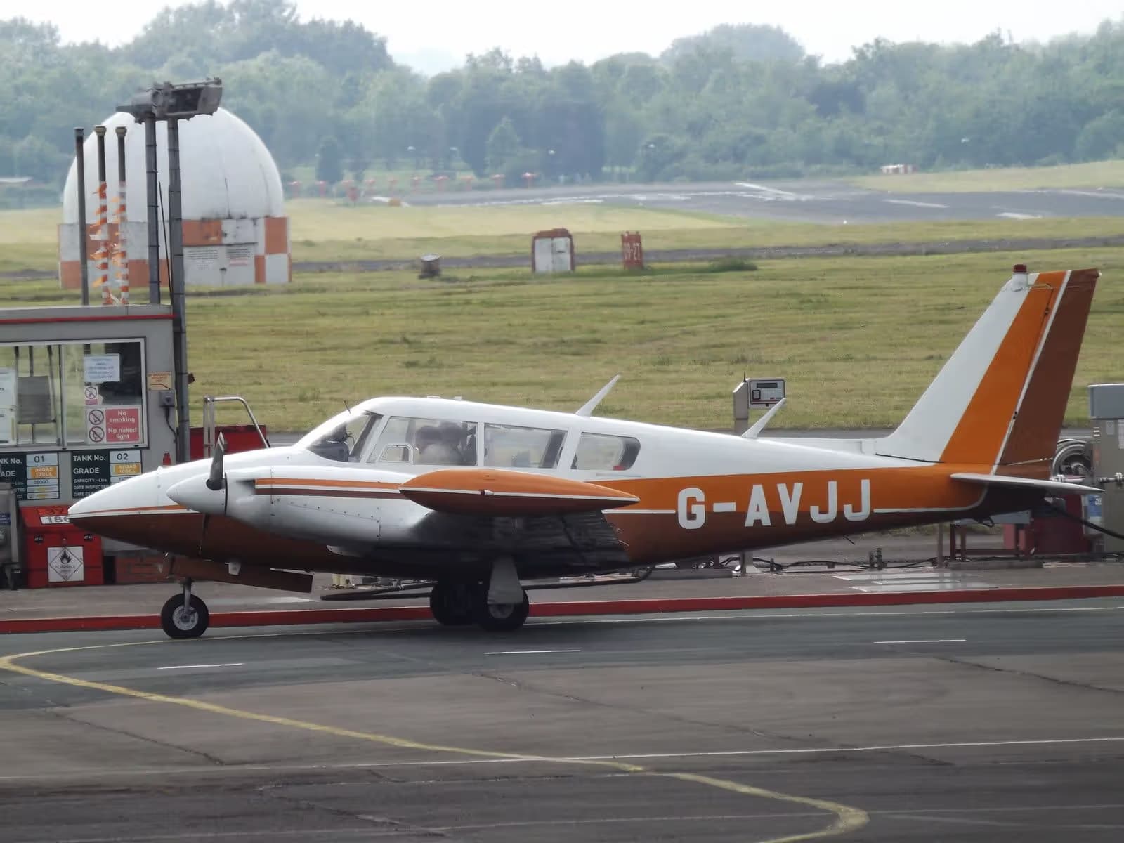 G-AVJJ — Piper
