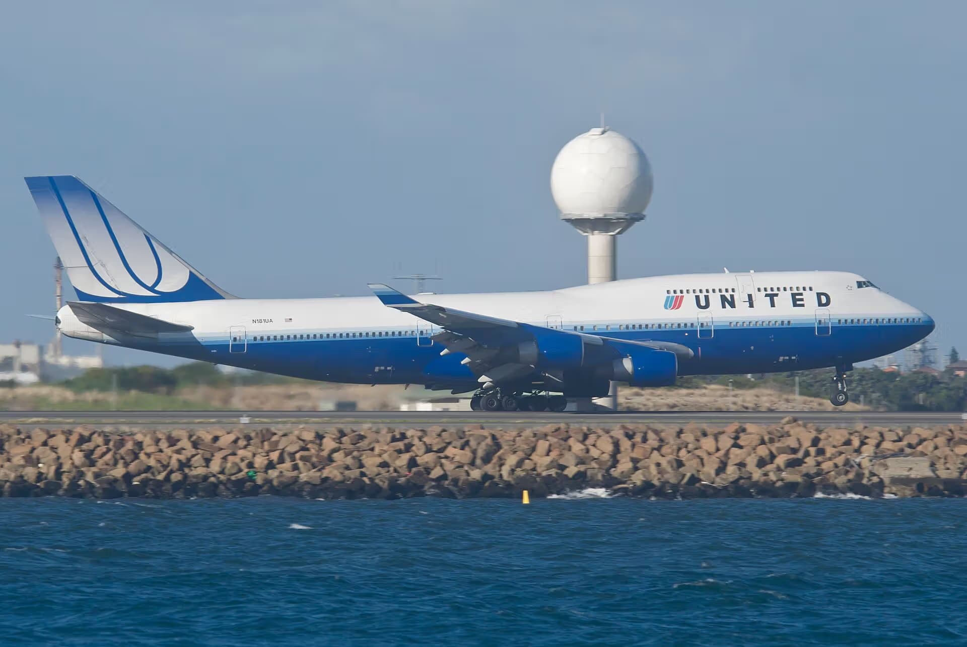N181UA — Boeing