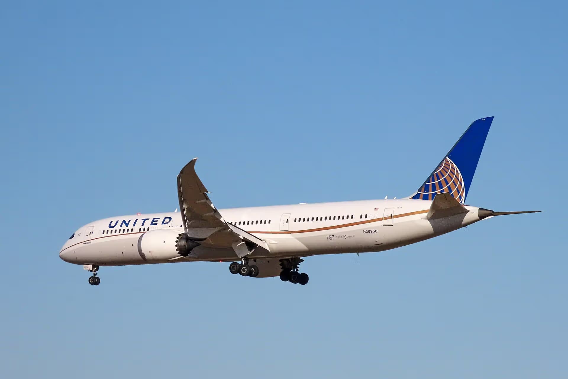 N38950 — Boeing