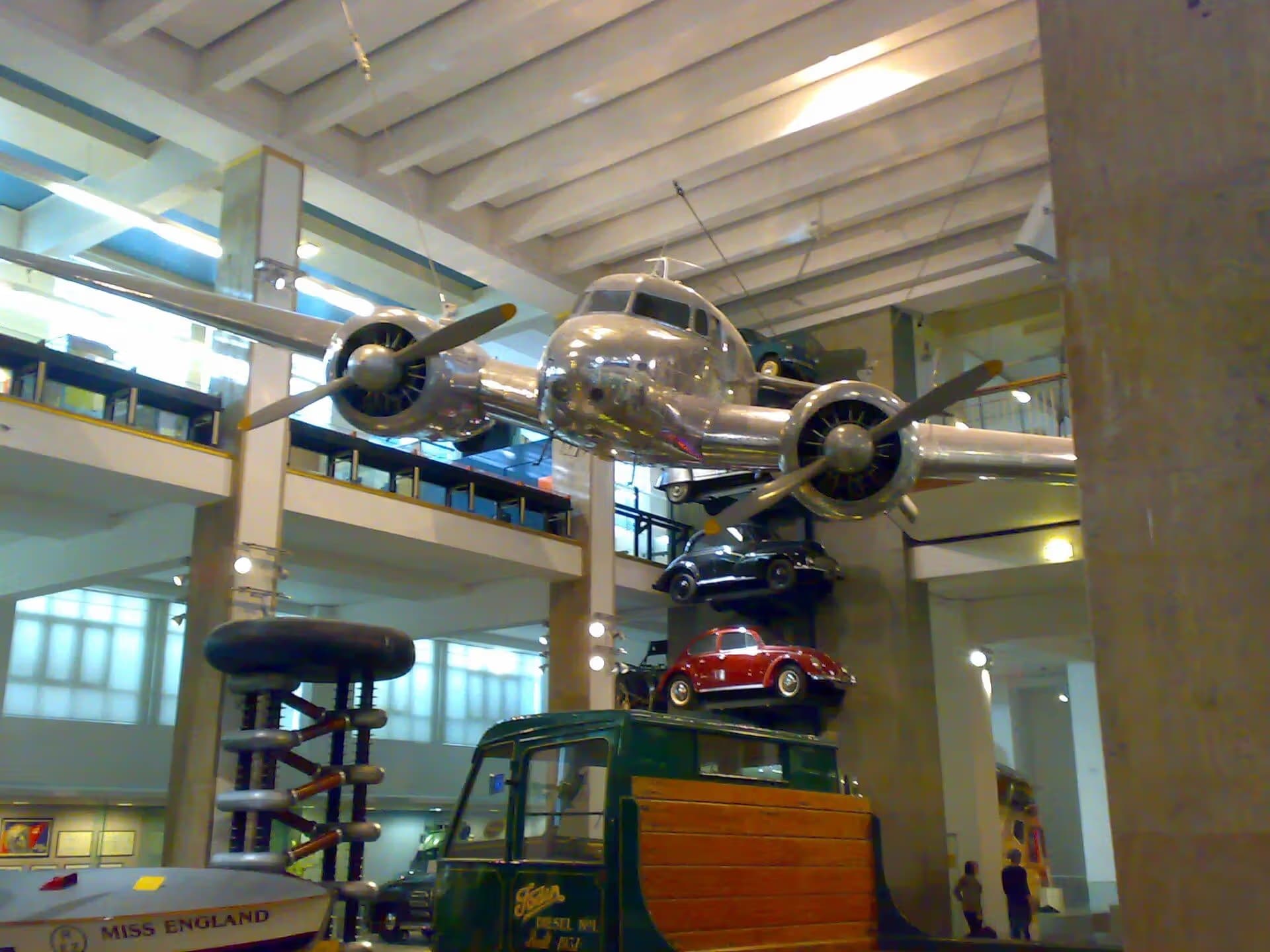 Unidentified — Twin-engine aircraft