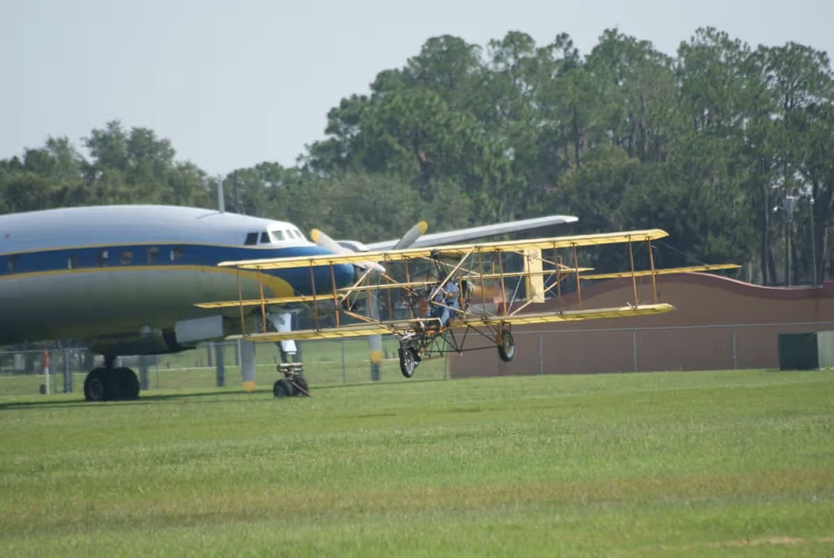 Unidentified — Aircraft