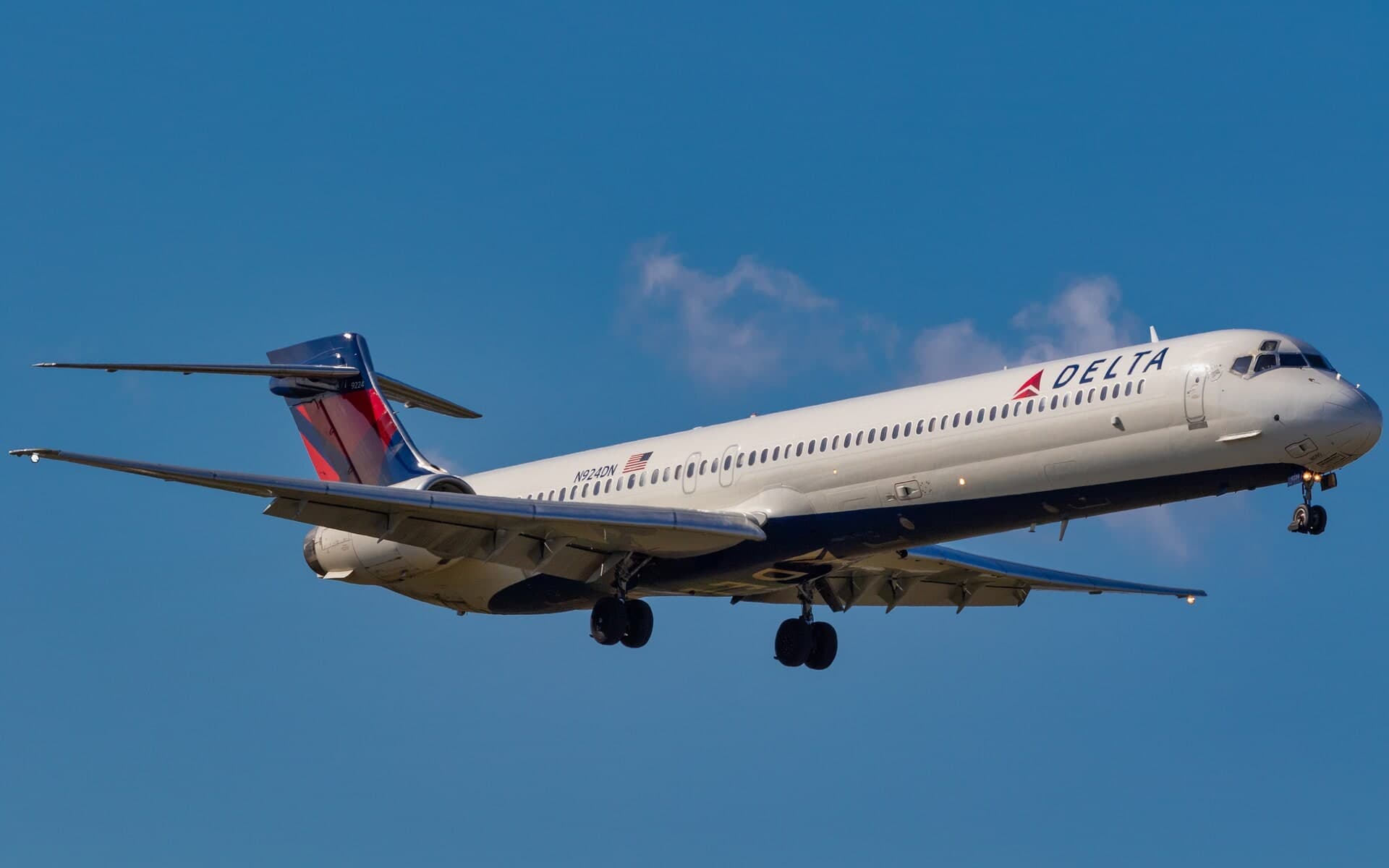 N924DN — Douglas