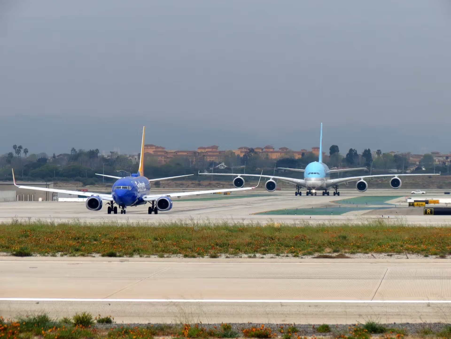 N7839A — Twin-engine aircraft