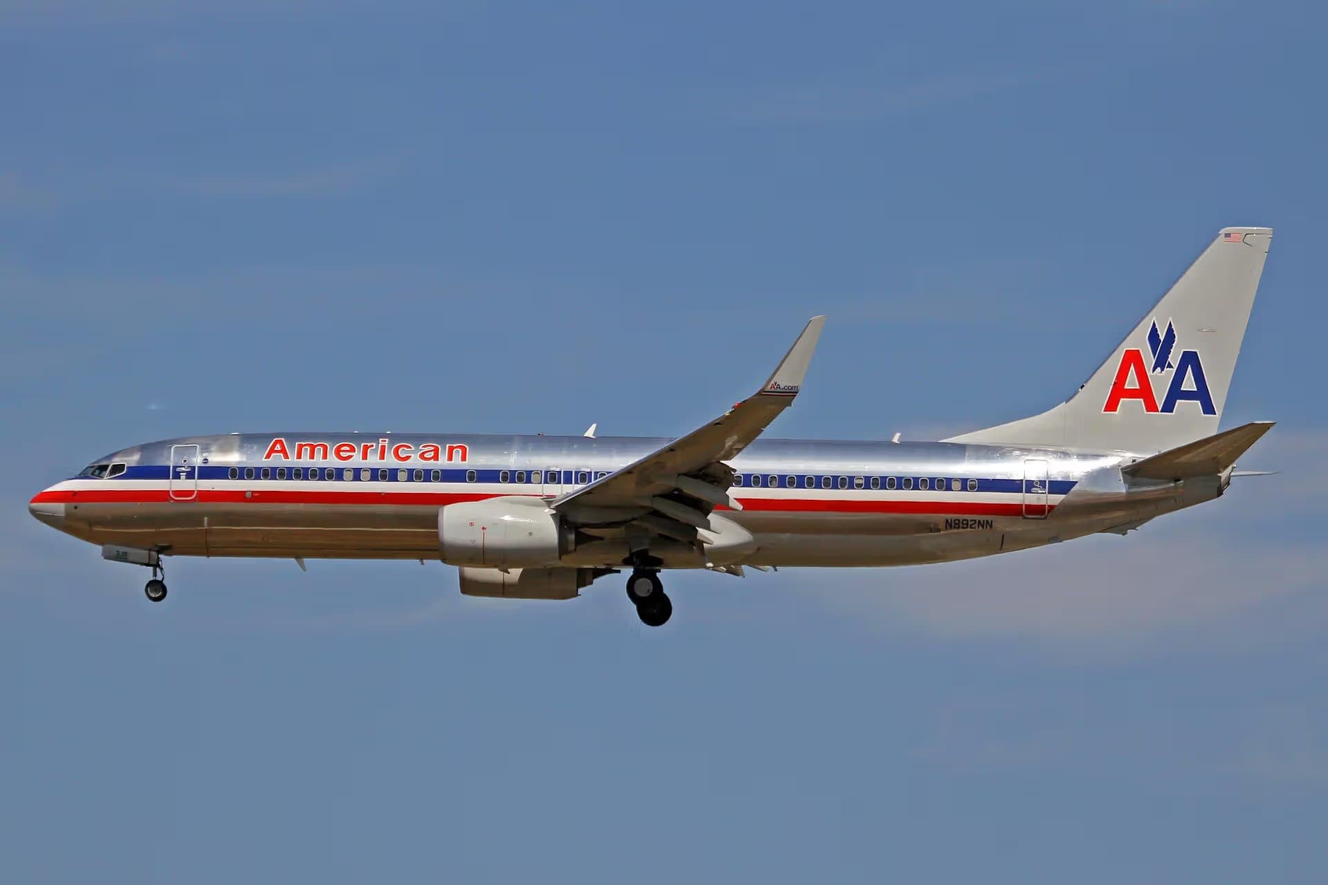 N892NN — Twin-engine aircraft