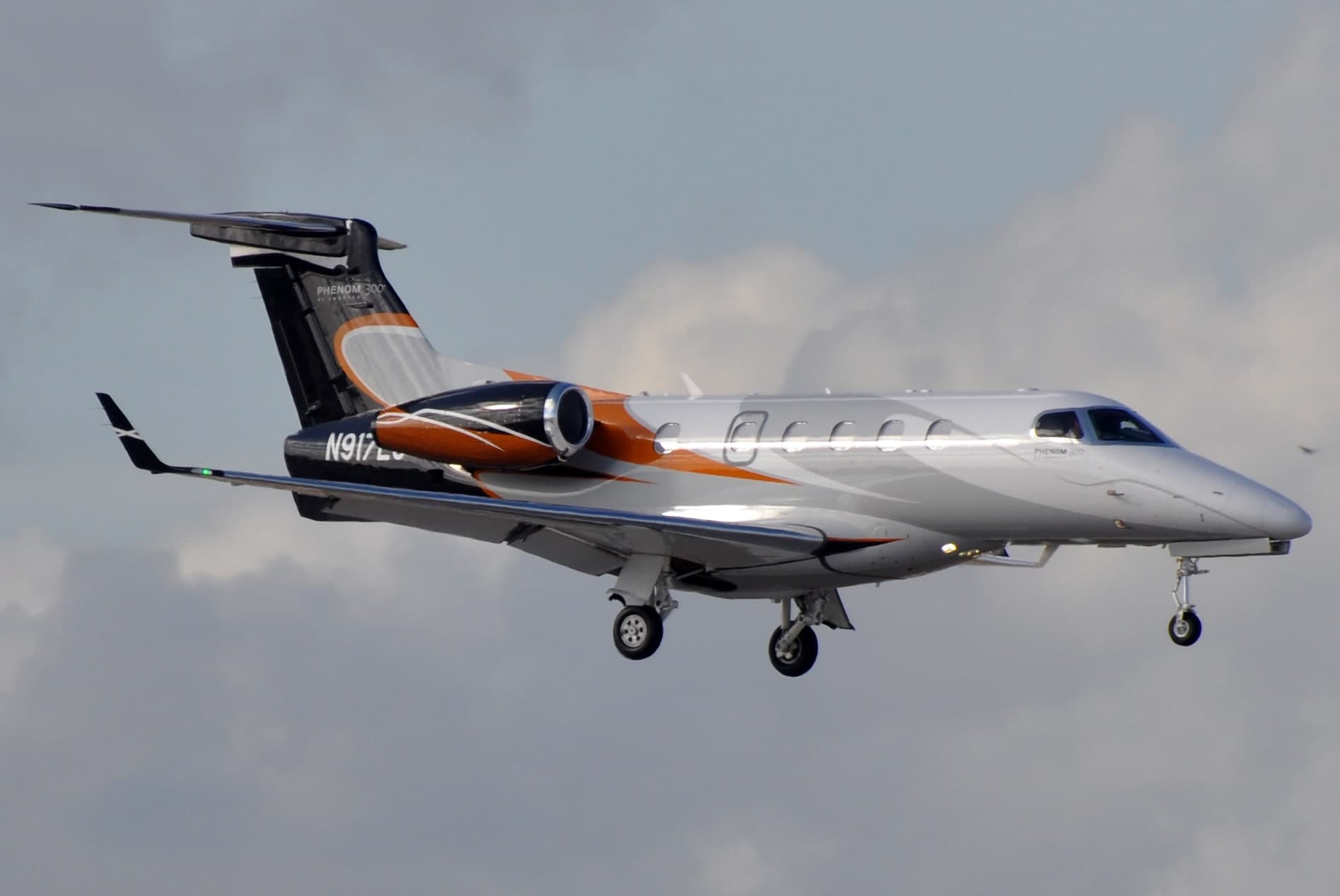 N917LJ — Embraer