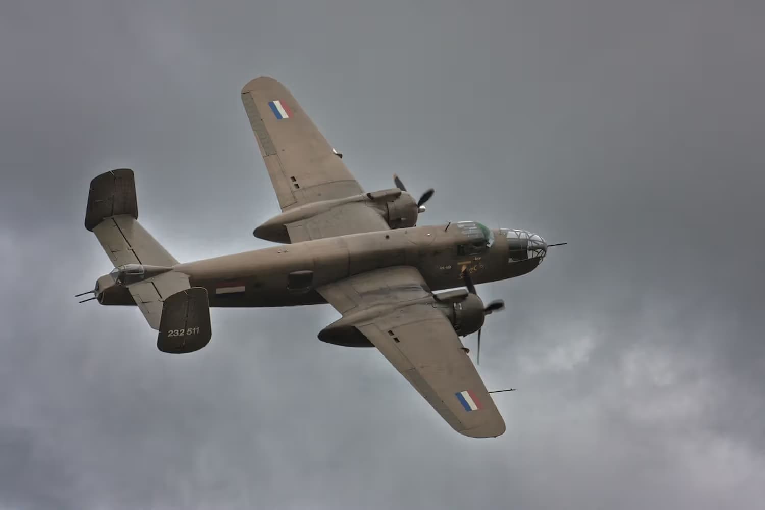 Unidentified — Twin-engine aircraft