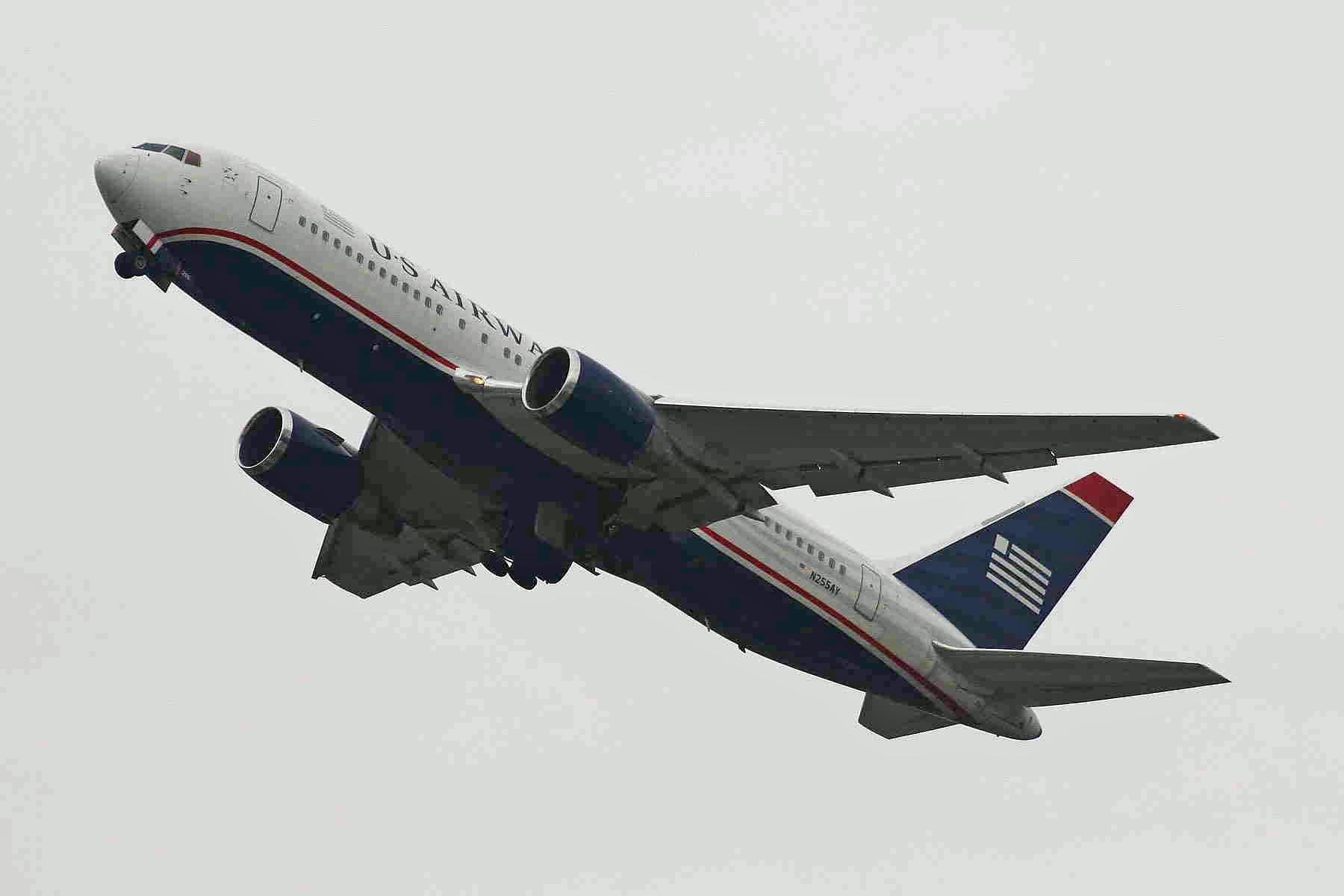 N255AY — Twin-engine aircraft