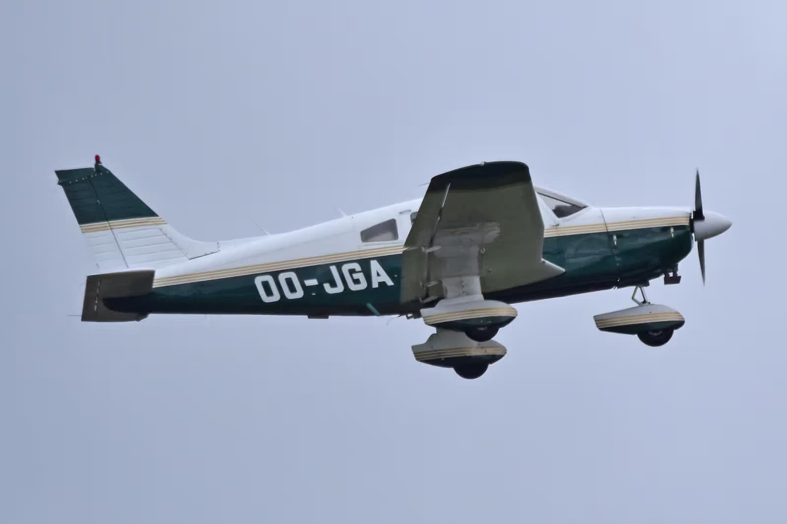 OO-JGA — Piper