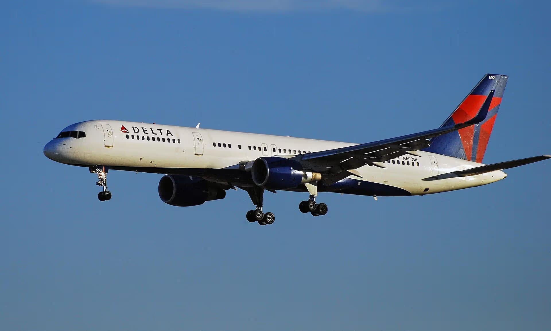 N692DL — Boeing