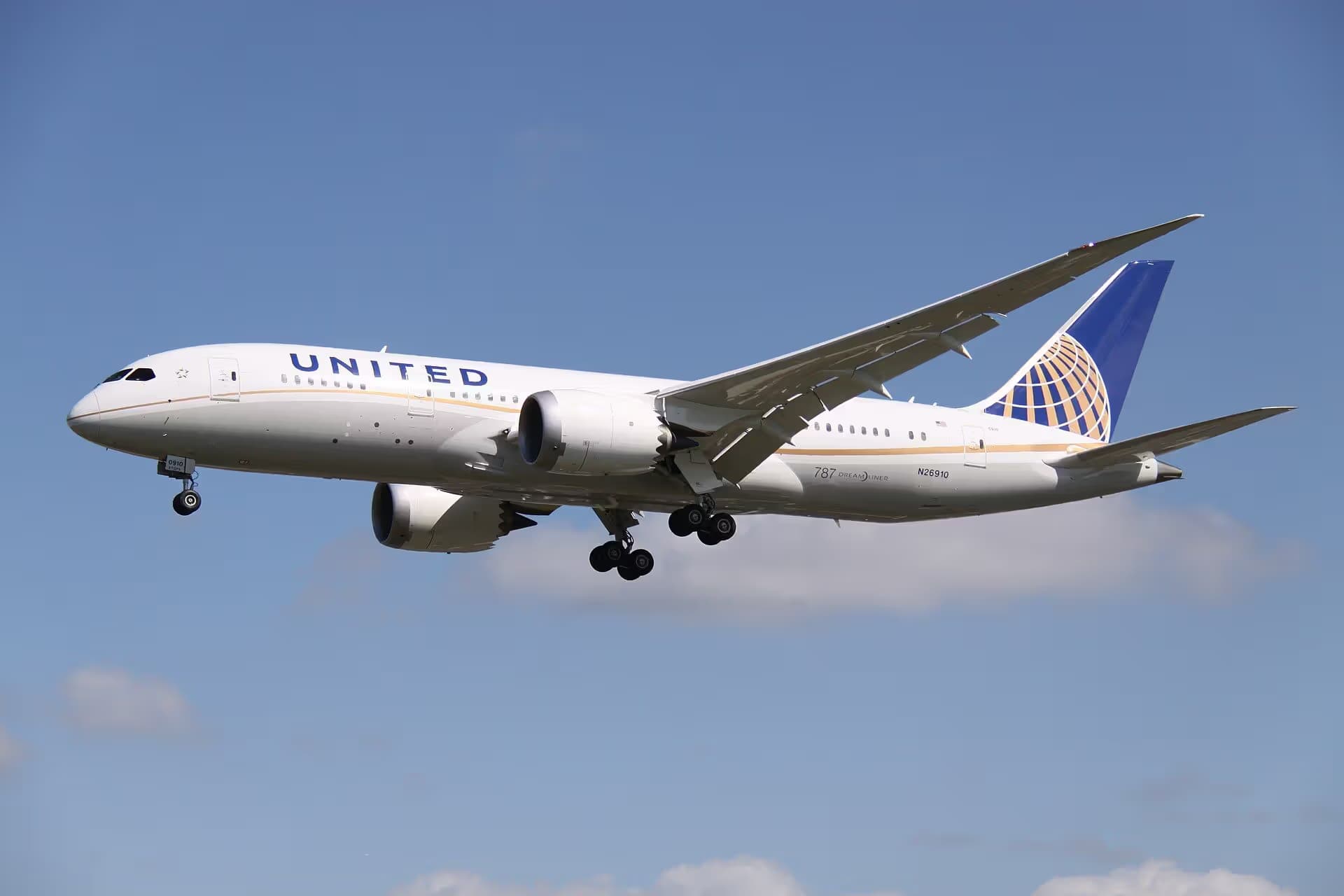 N26910 — Boeing