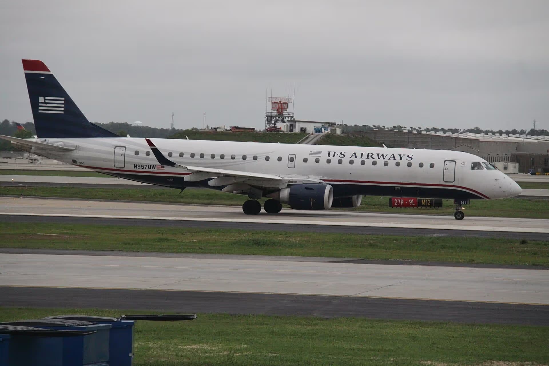 N957UW — Aircraft