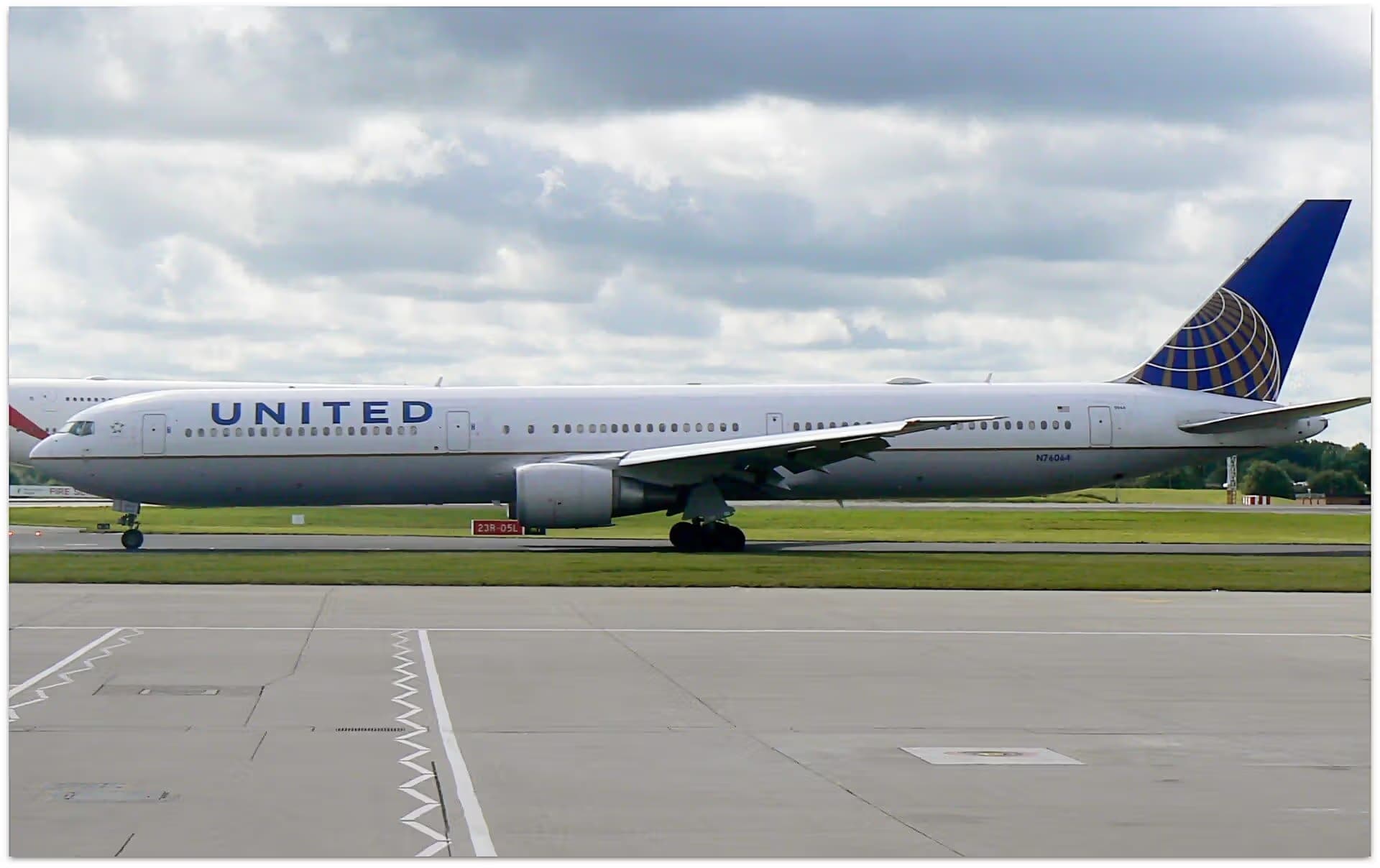 N76064 — Boeing