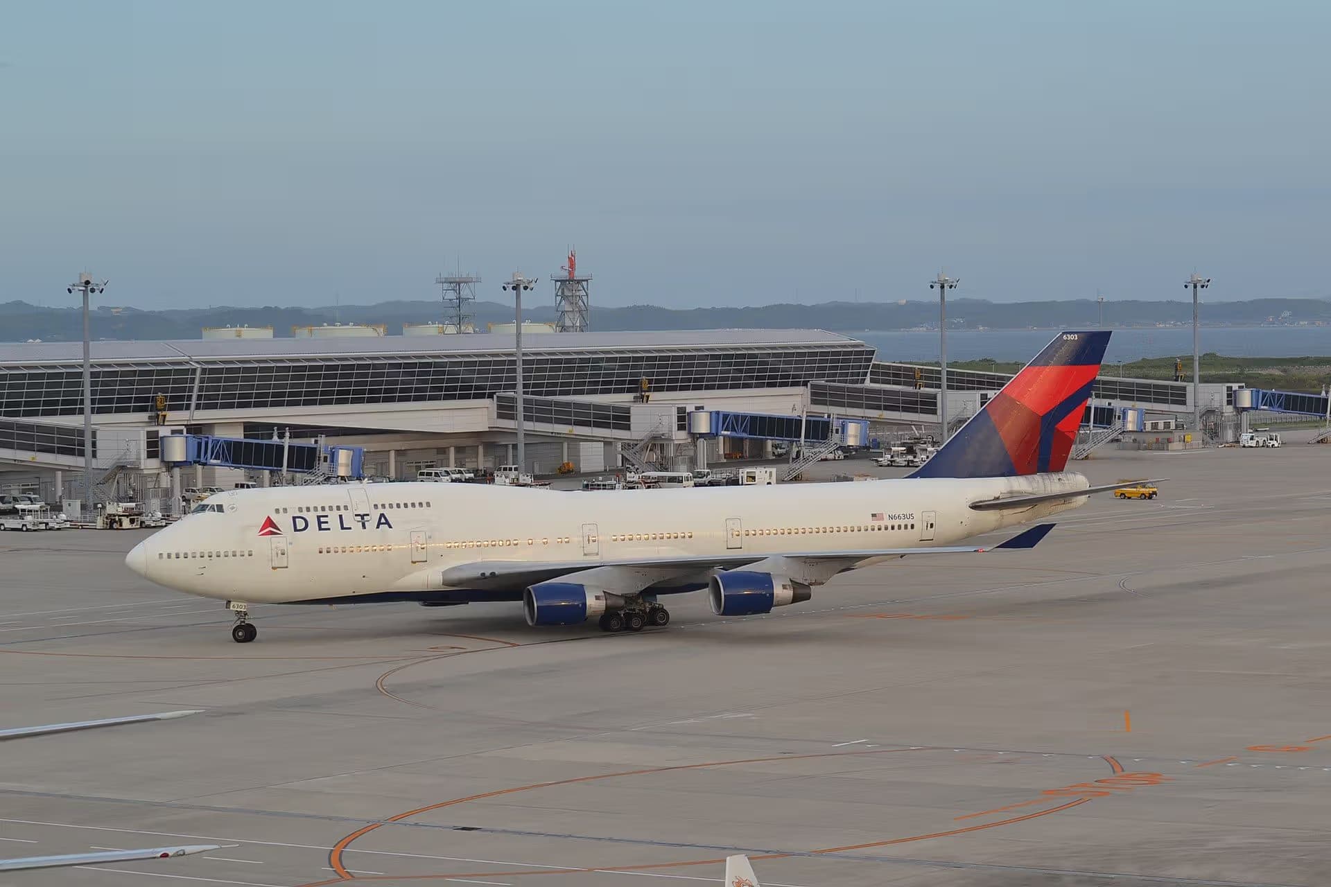 N663US — Boeing