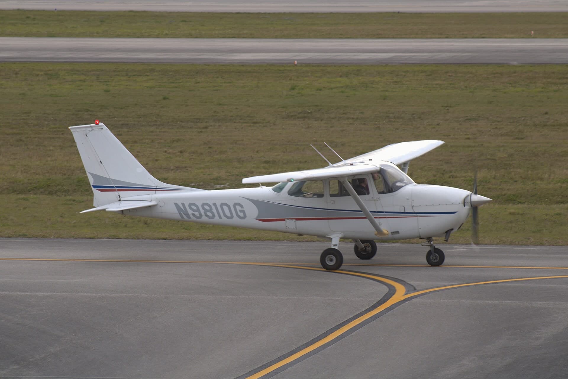 N9810G — Cessna