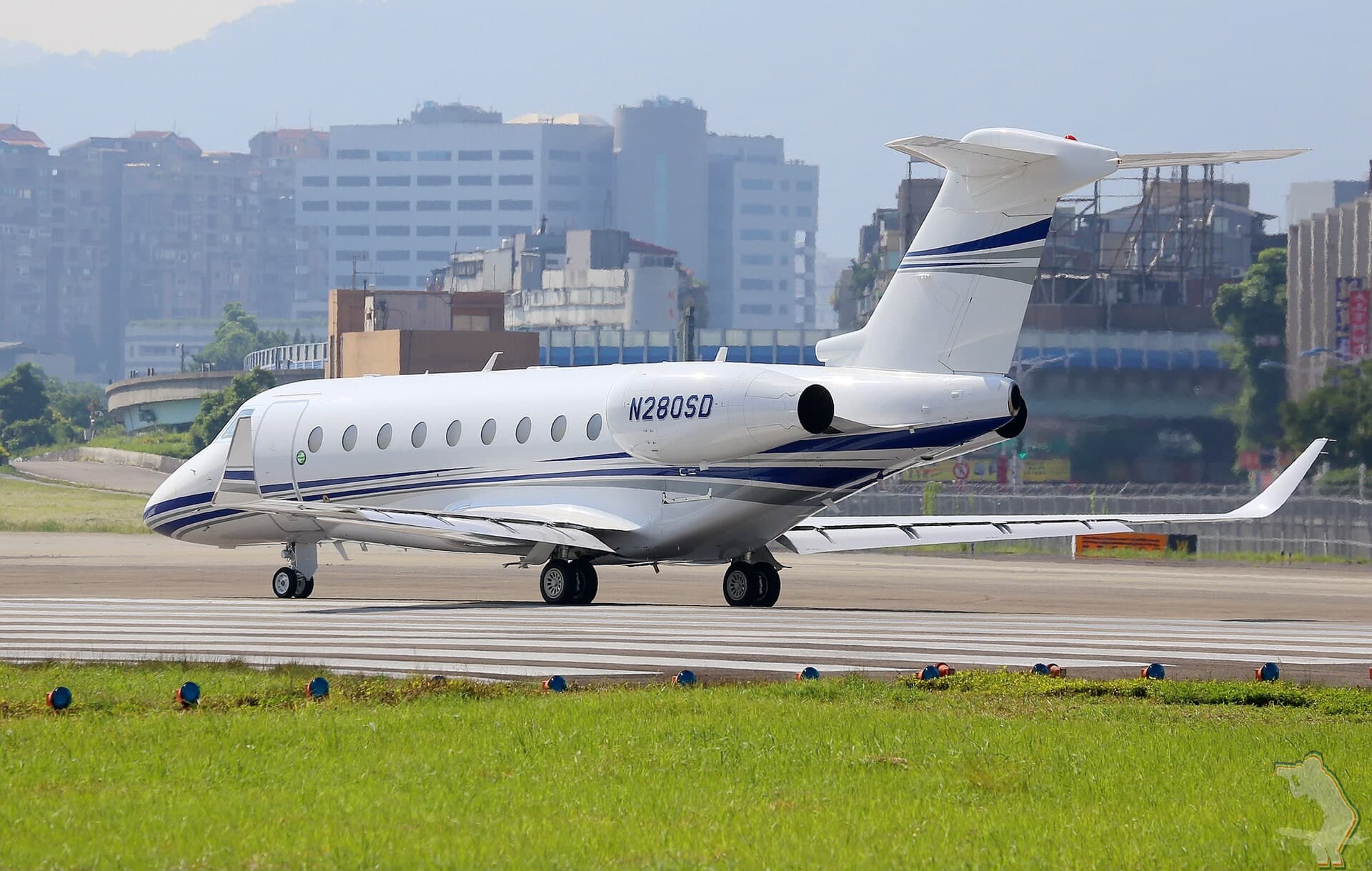 N280SD — Business jet