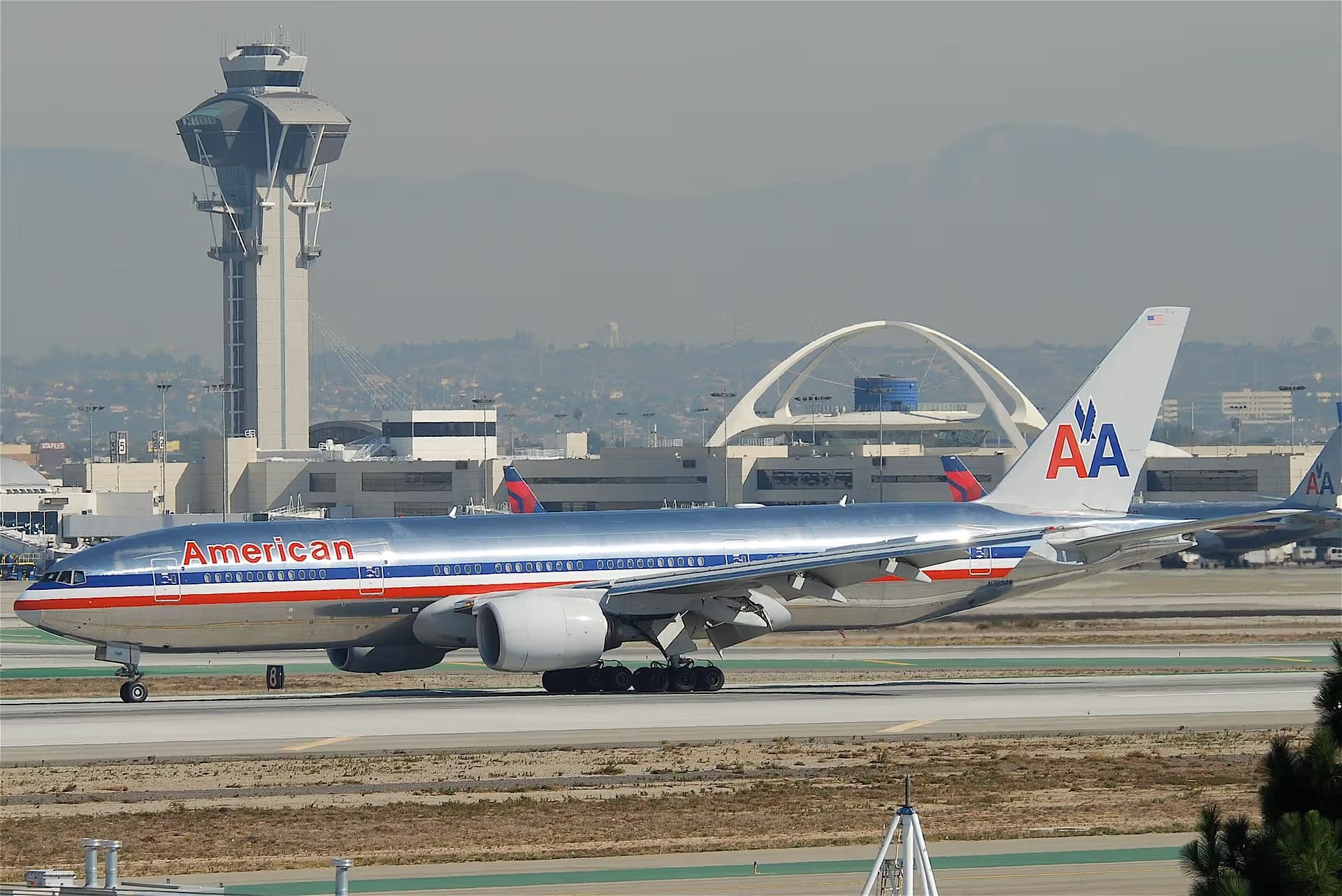 N755AN — Twin-engine aircraft