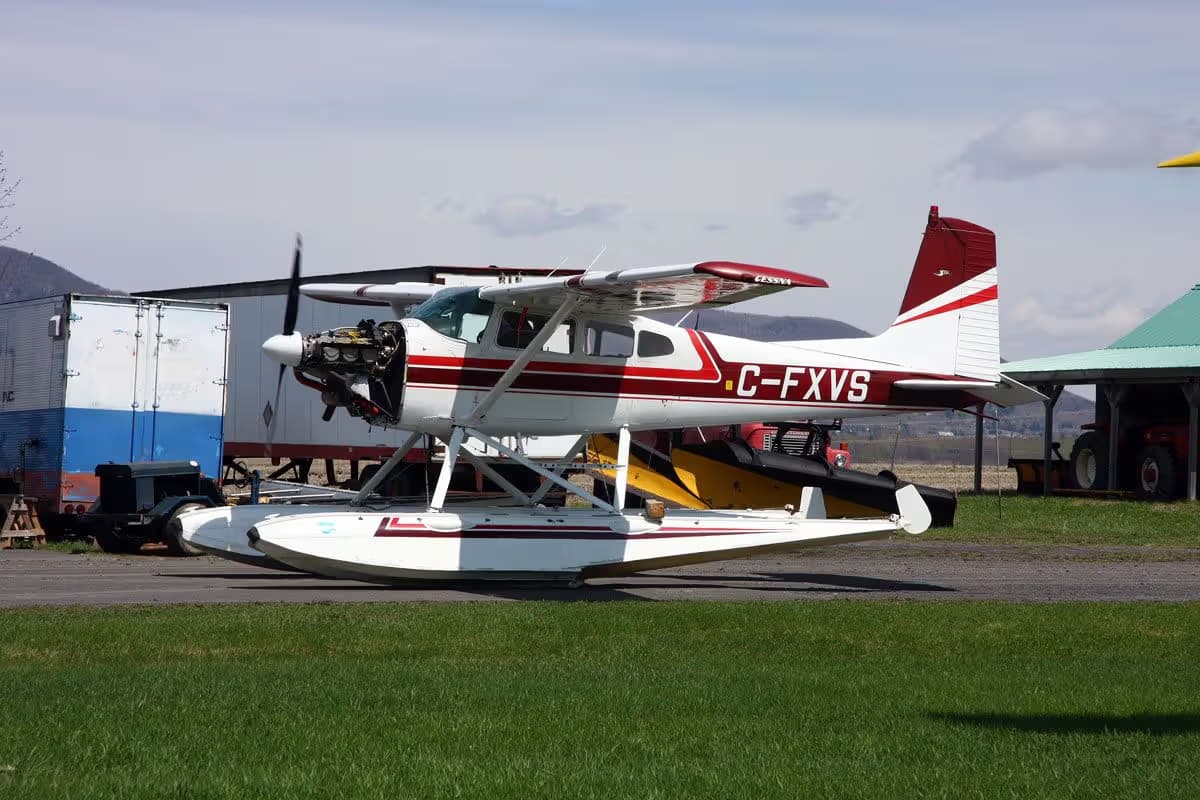 C-FXVS — Cessna