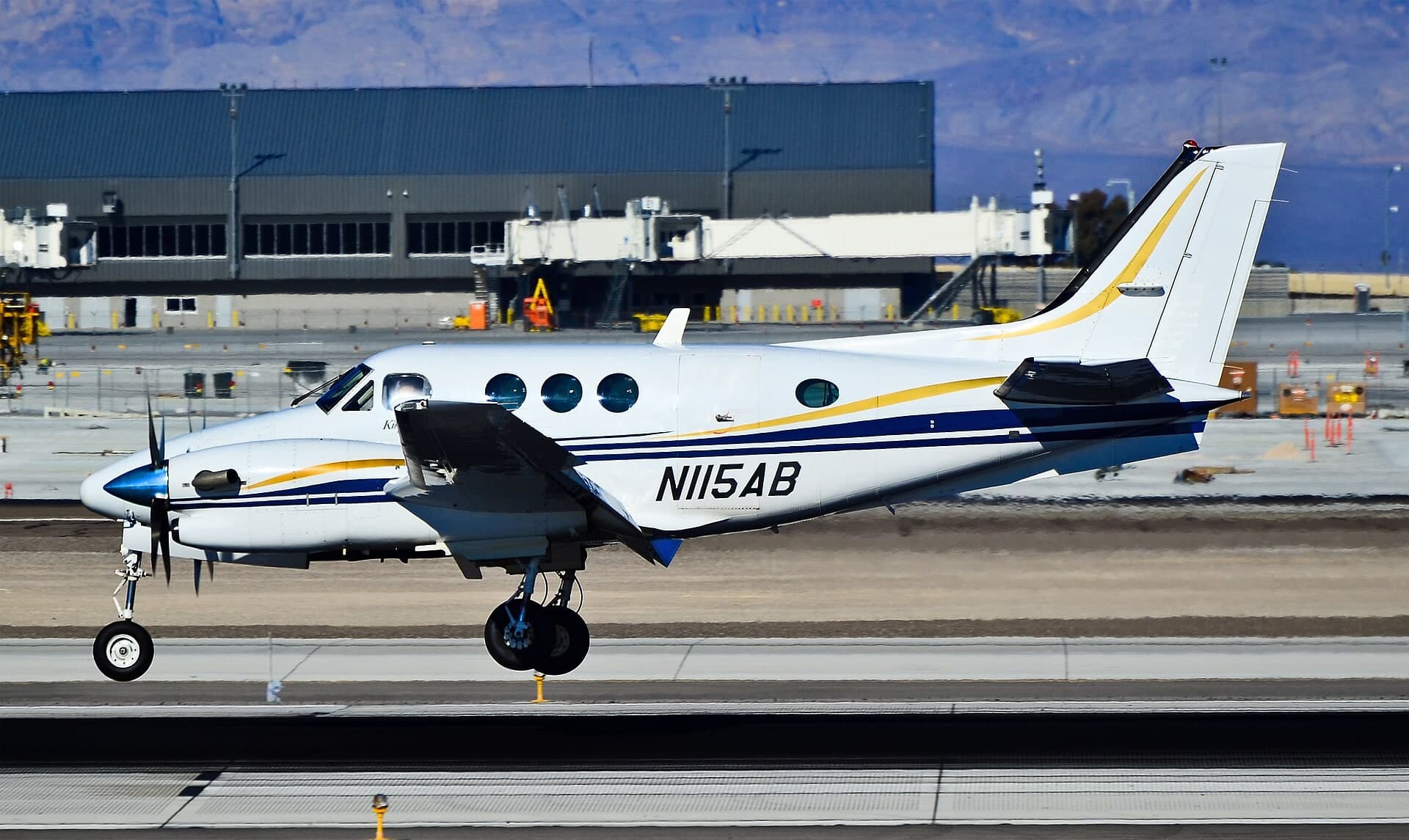 N115AB — Beechcraft