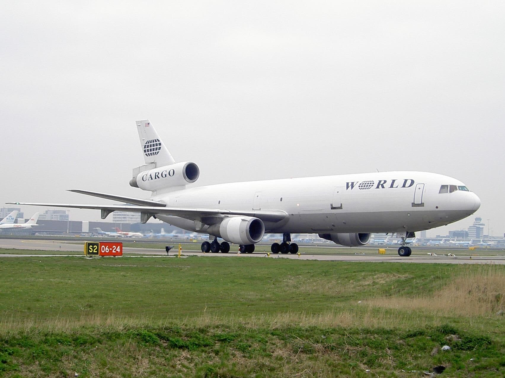 N304WL — Douglas