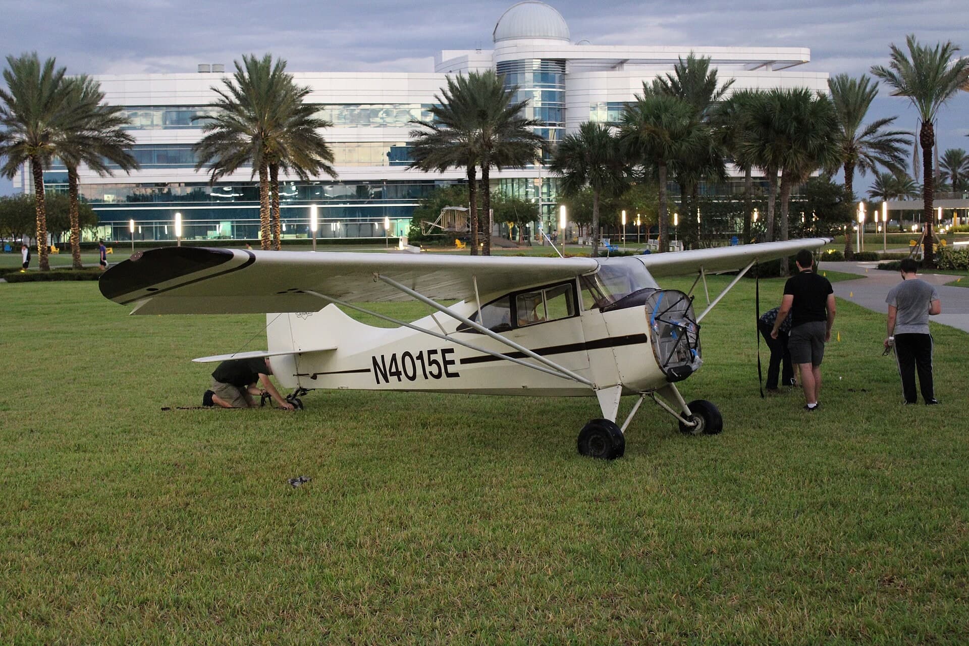 N4015E — Aircraft