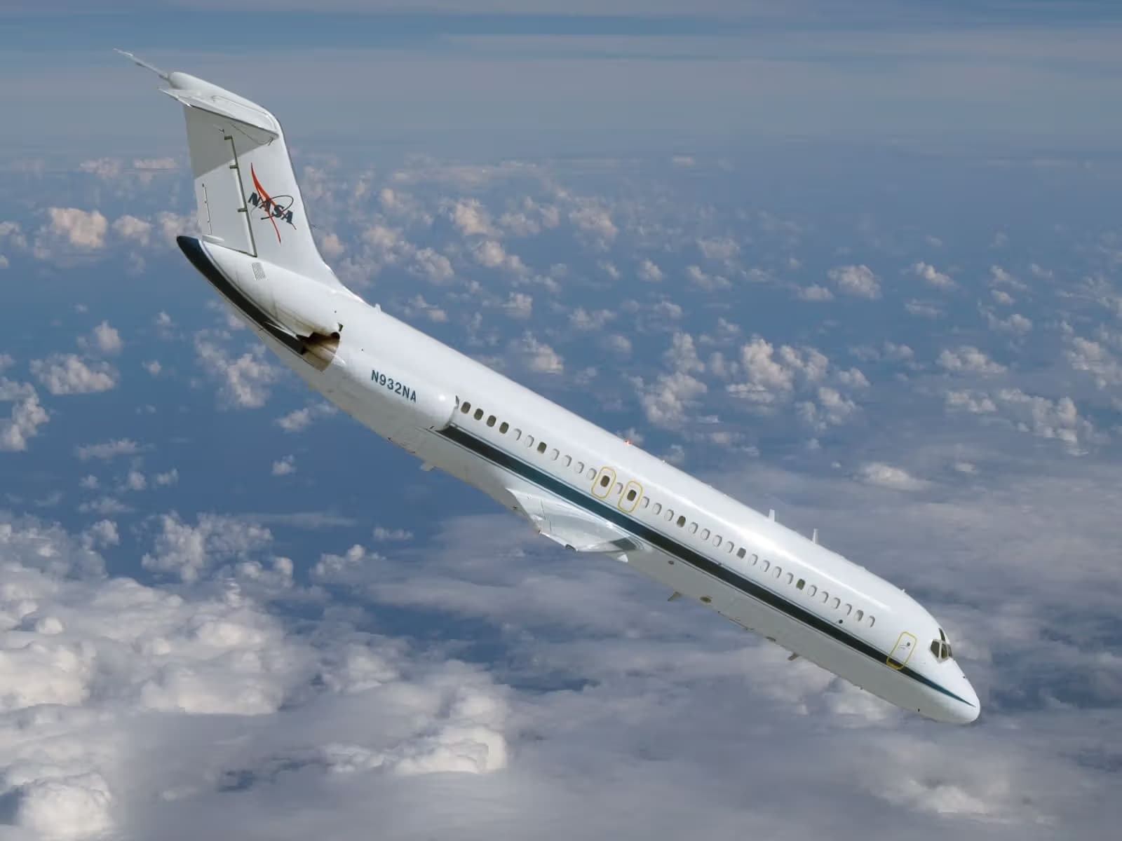 N932NA — Business jet