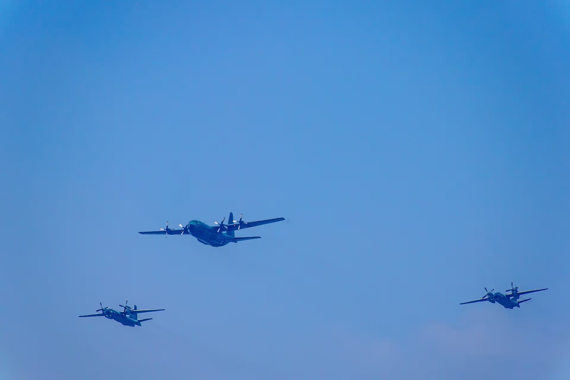 Unidentified — Aircraft