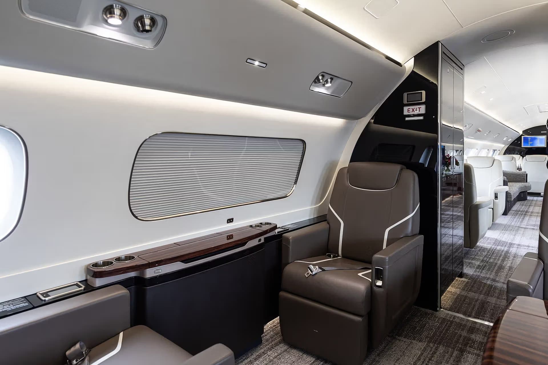 N727EE — Aircraft