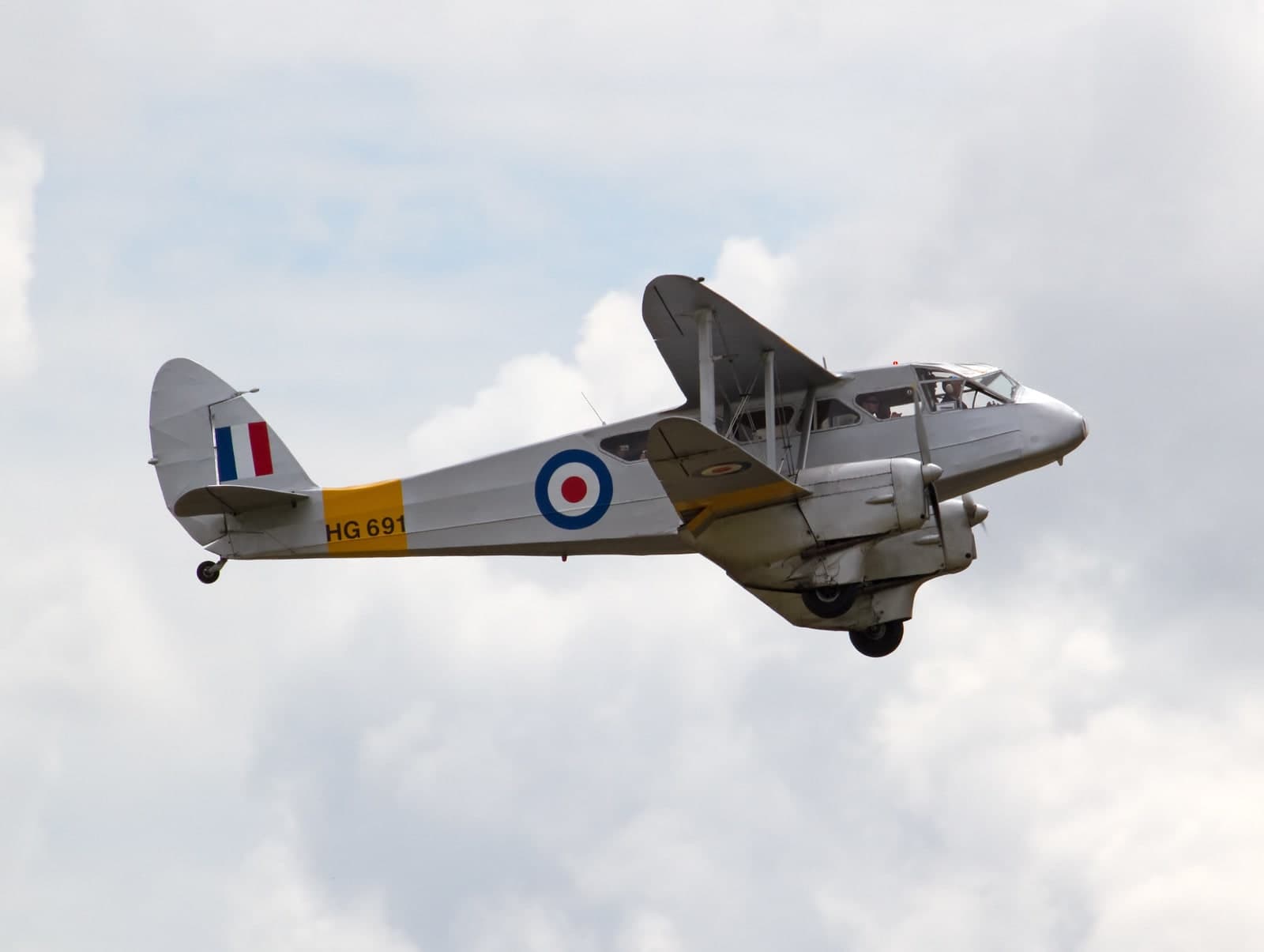 G-AIYR — De Havilland