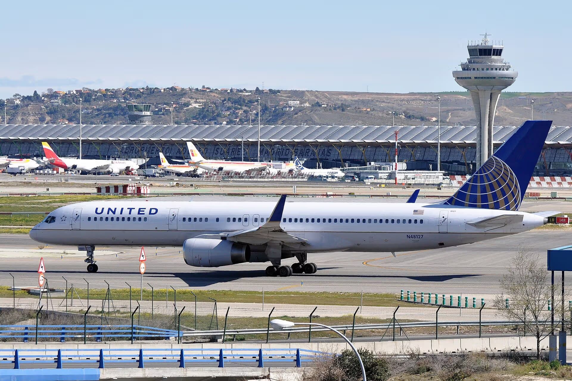 N48127 — Twin-engine aircraft