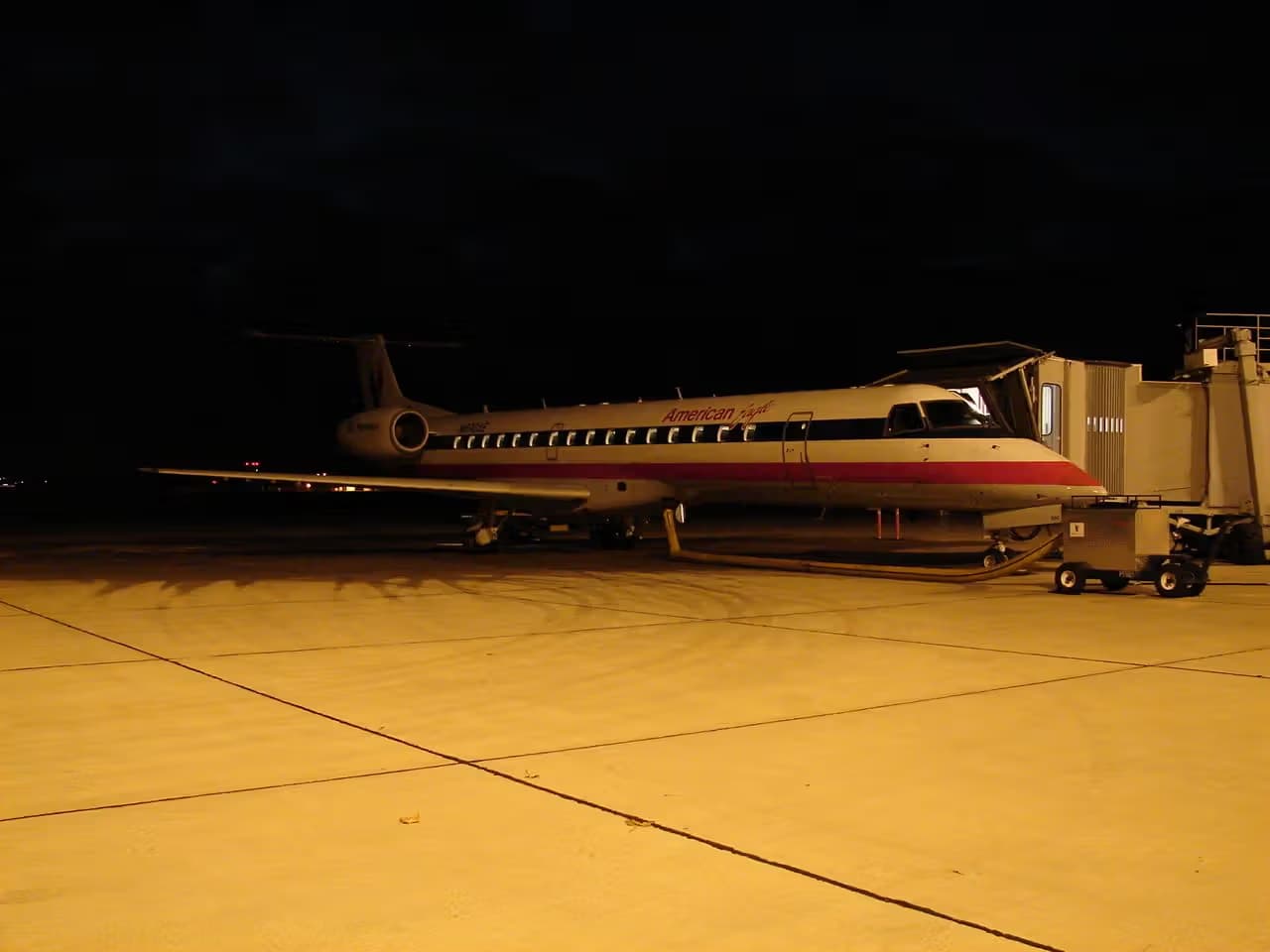 N690AE — Embraer