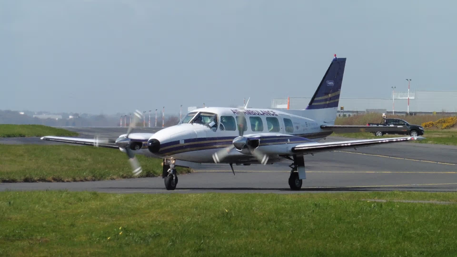 G-VIPY — Twin-engine aircraft