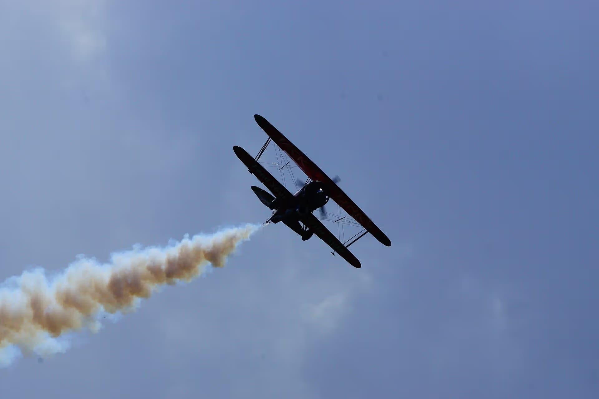 Unidentified — Single-engine aircraft