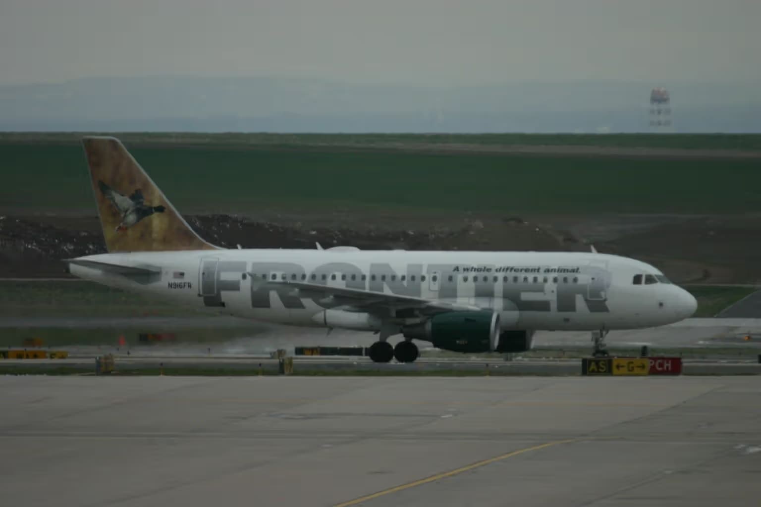 N916FR — Airbus