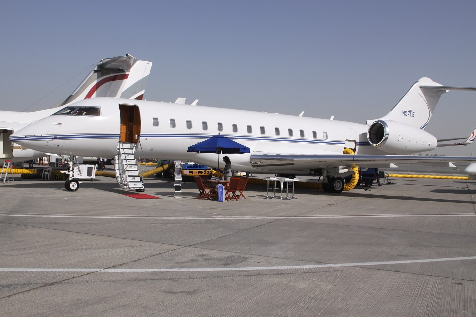 N57LE — Business jet