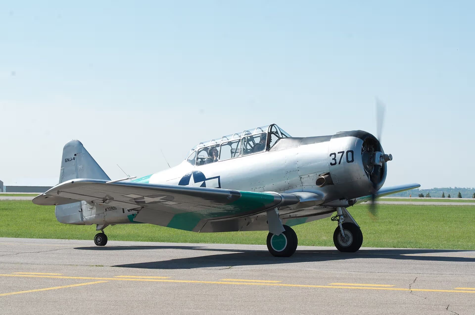 N7090C — Single-engine aircraft