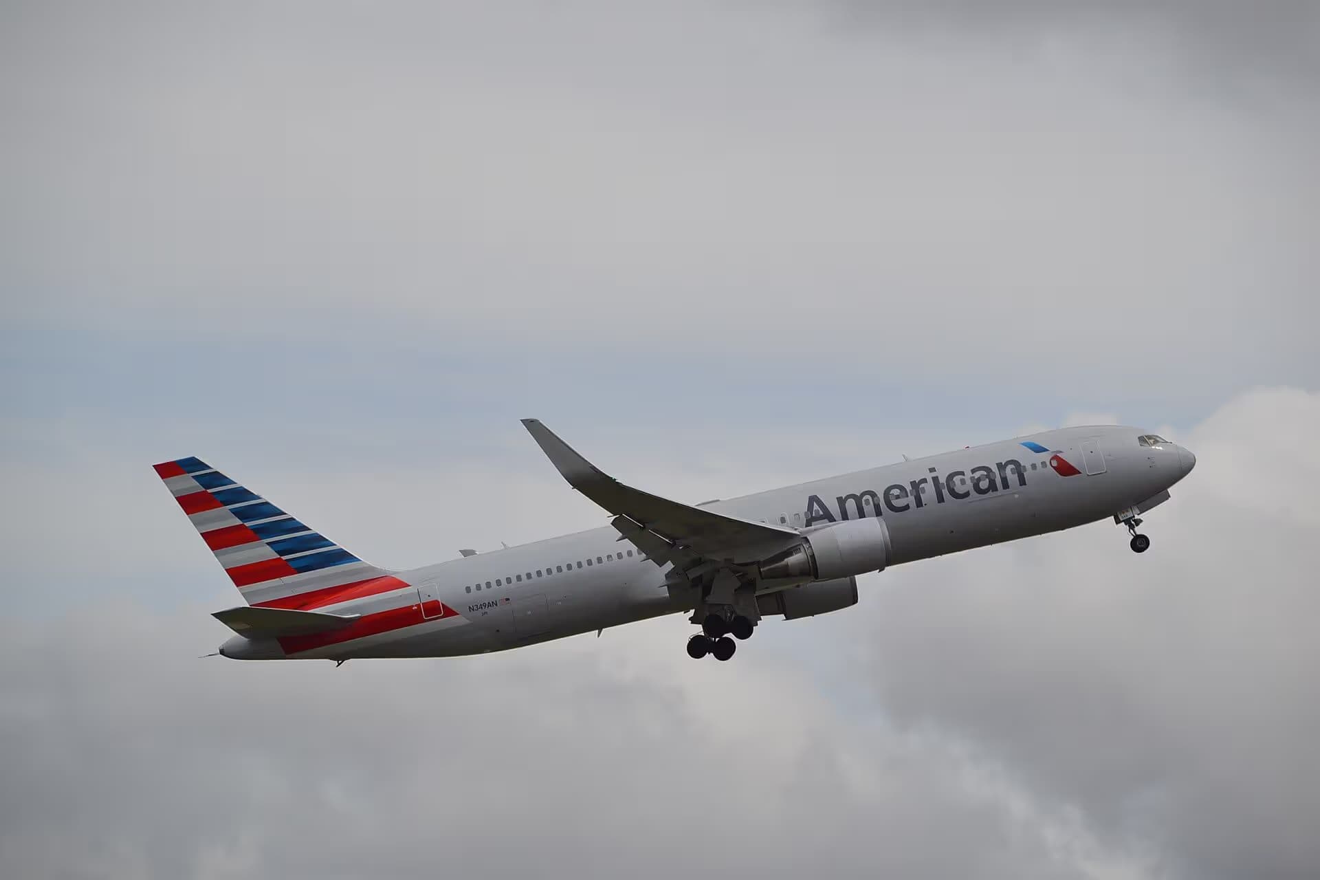 N349AN — Boeing